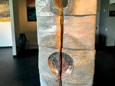 02a, Keramická plastika do exterieru/ kamenina, glazovaná. 1060x 2070 mm, cena 7500 EUR